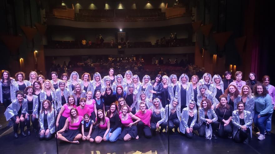 La coral Zirzira Ahots Taldea de Basauri pone voz al nuevo espectáculo del Ballet Olaeta