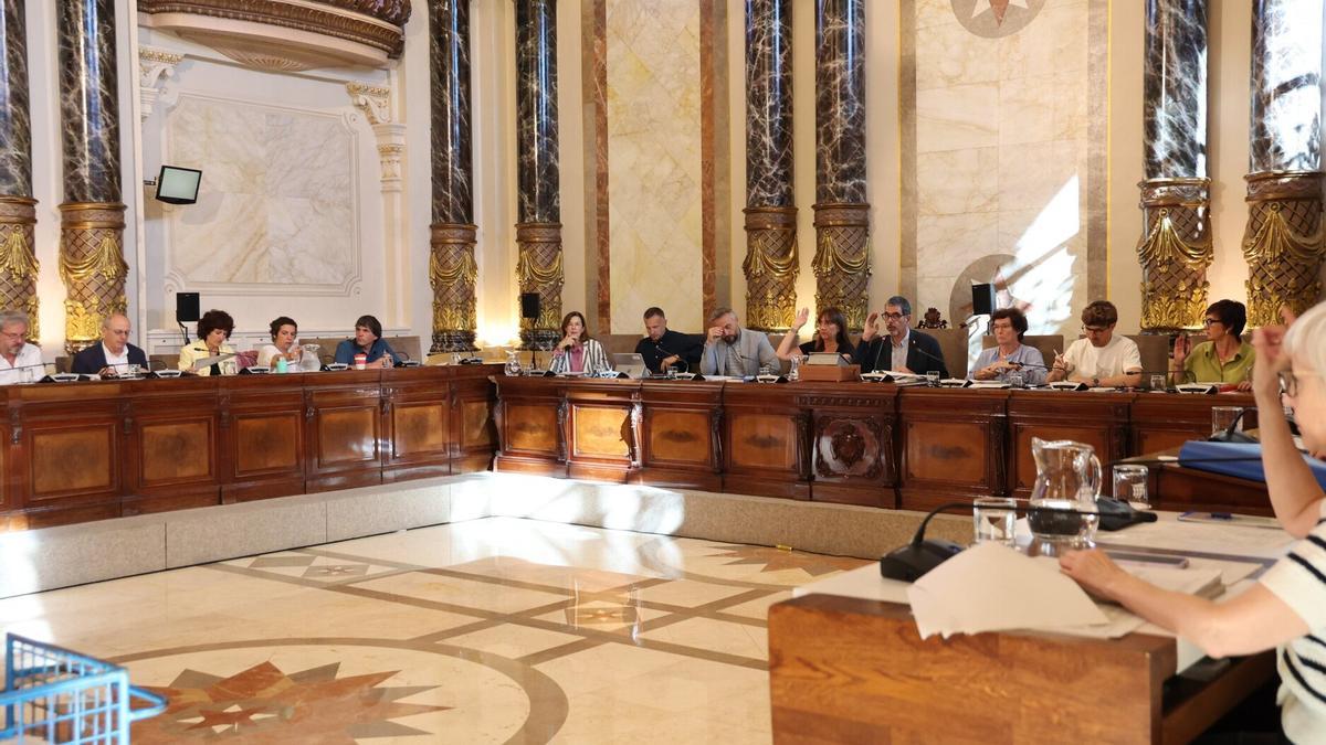 Imagen del salón de Plenos en una sesión ordinaria
