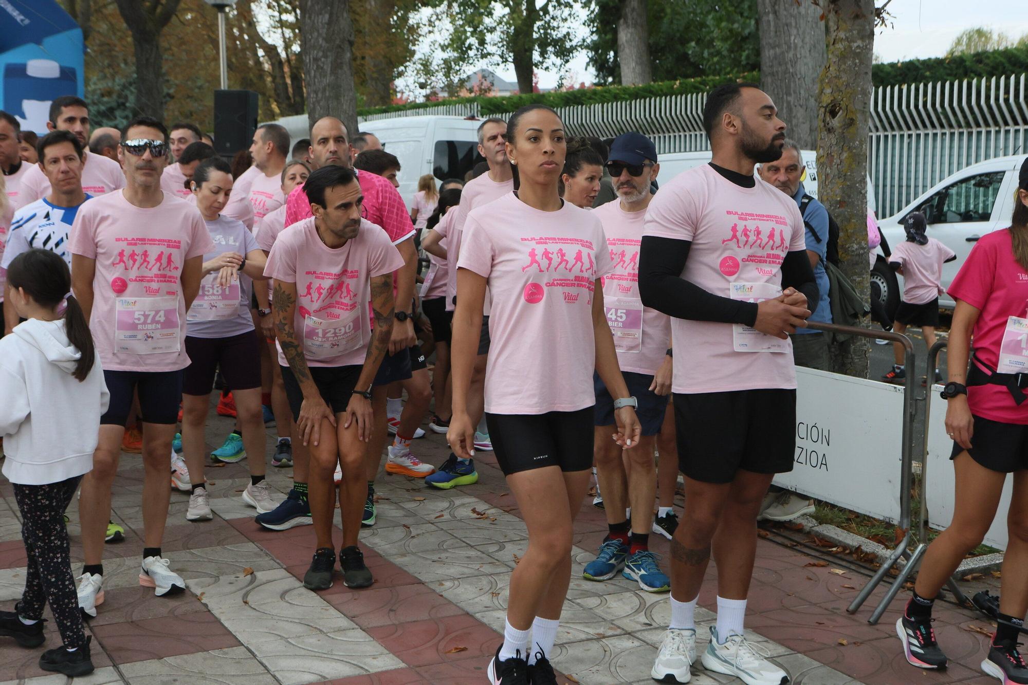 En imágenes: Vitoria se vuelca con la VI Carrera Solidaria contra el Cáncer de Mama