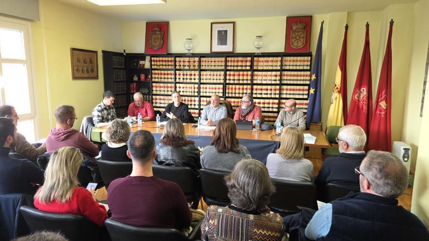 Acto oficial en el salón de plenos y presentación de los dos libros.