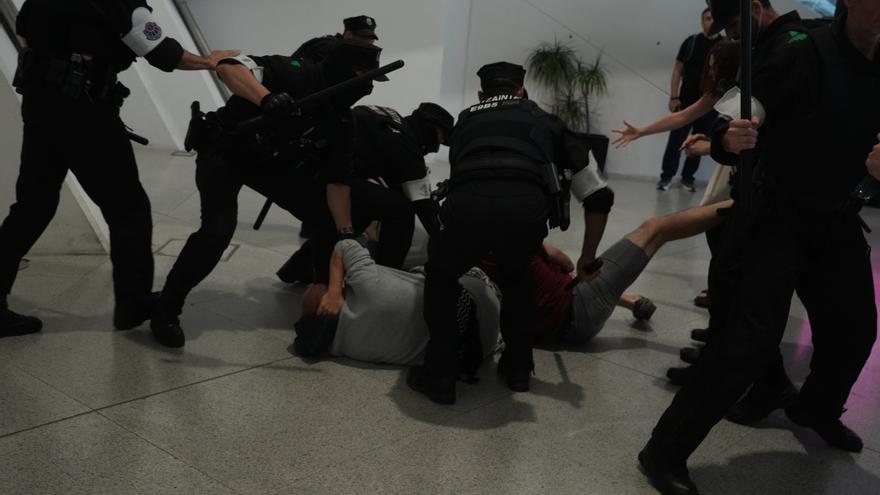 Pamplona sale a la calle para rechazar las detenciones y cargas policiales a activistas de la Global Sumud Flotilla
