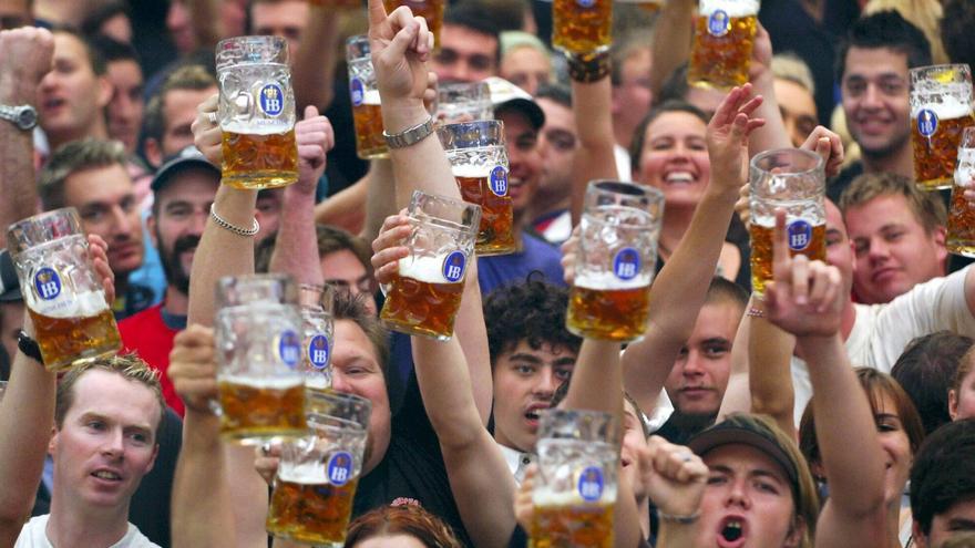 Los impactantes riesgos de beber cerveza todas las semanas