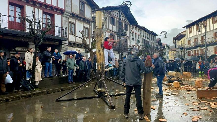 Lesaka celebra una extraña feria