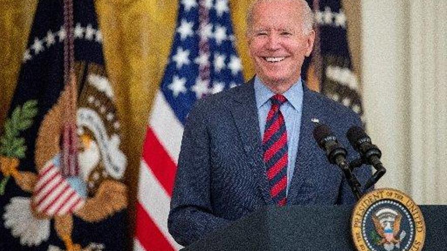 La variante delta y la inflación hacen disminuir la aprobación de Biden