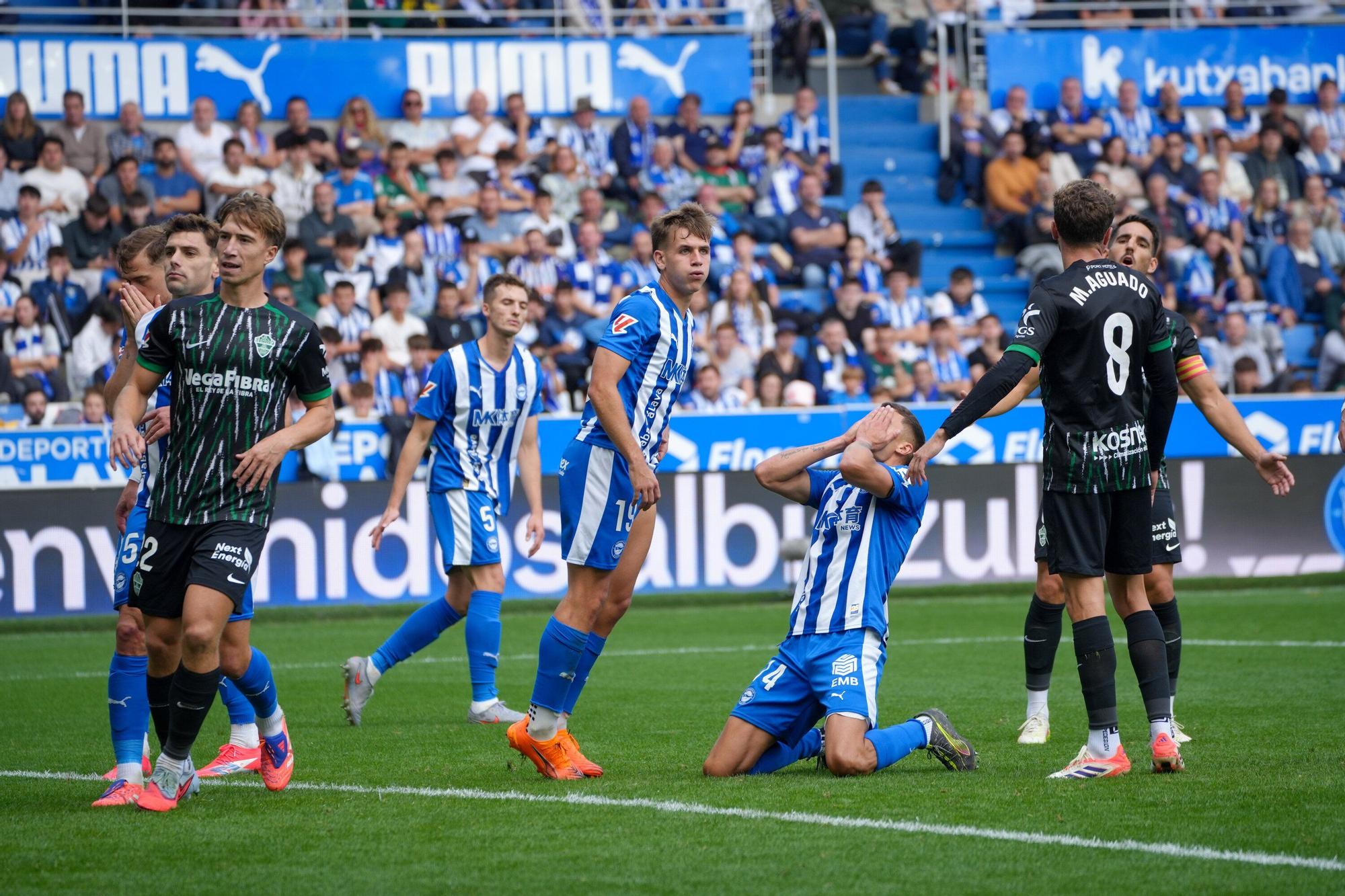 En Imágenes: El Alavés se impone al Elche