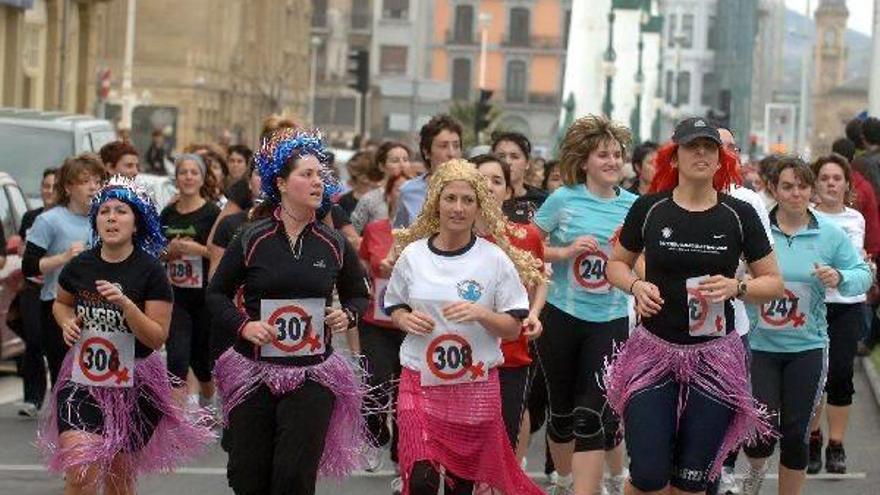 El Ayuntamiento cede el uso de once  locales a catorce asociaciones donostiarras