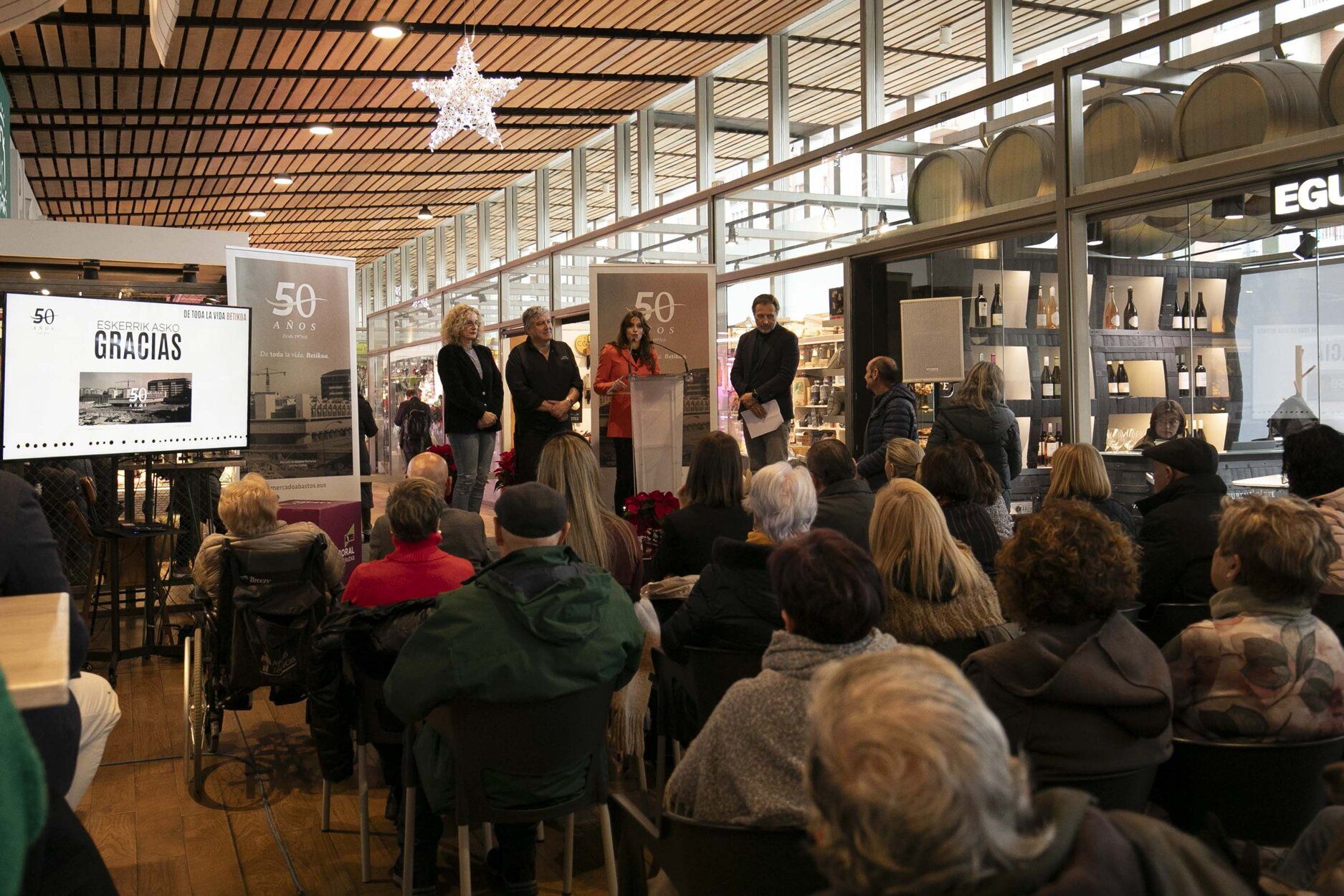 En imágenes: El Mercado de Abastos de Vitoria celebra su 50 aniversario