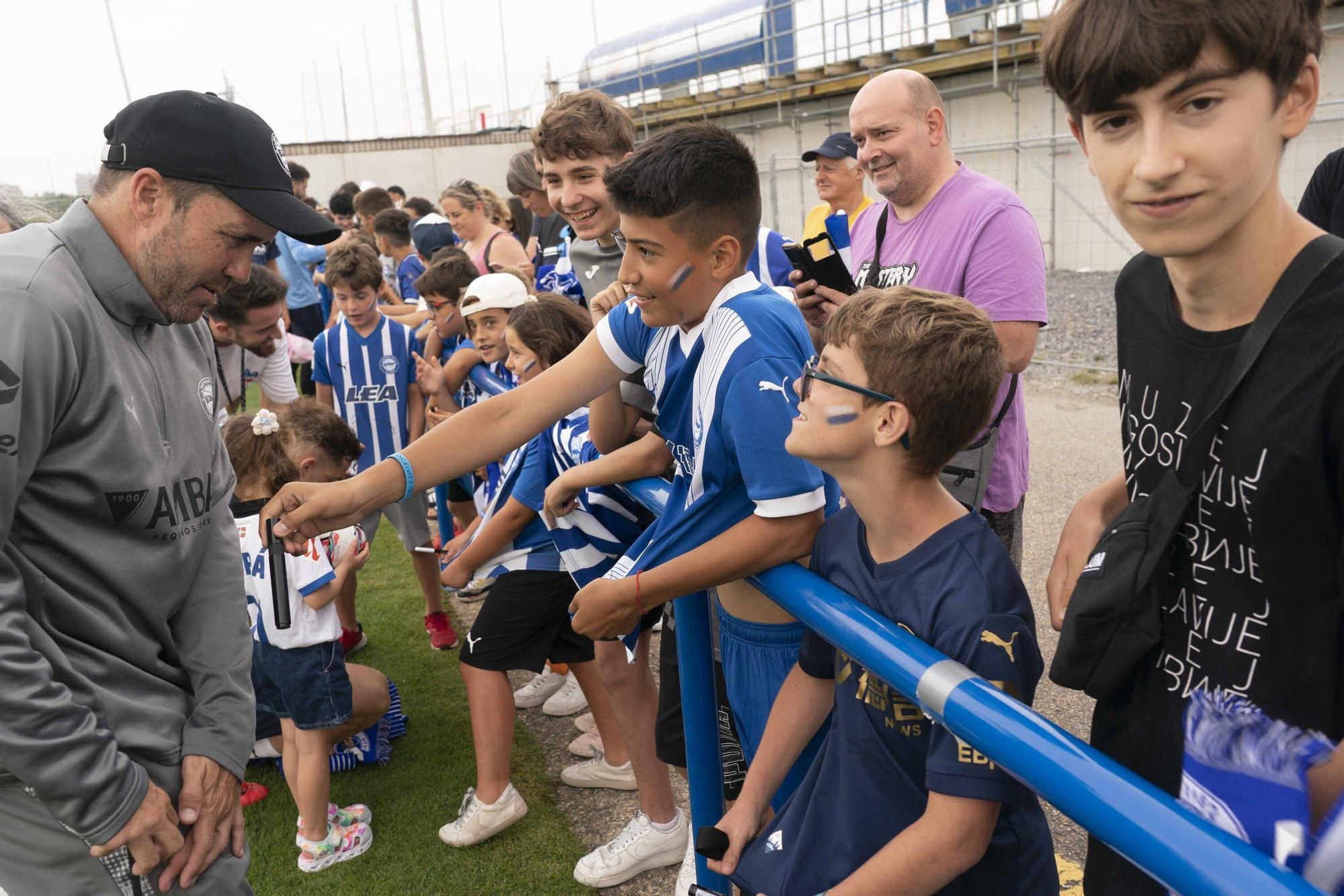 En imágenes: Una afición entregada al Alavés