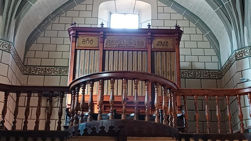 Ezcároz celebra la restauración del órgano de San Román