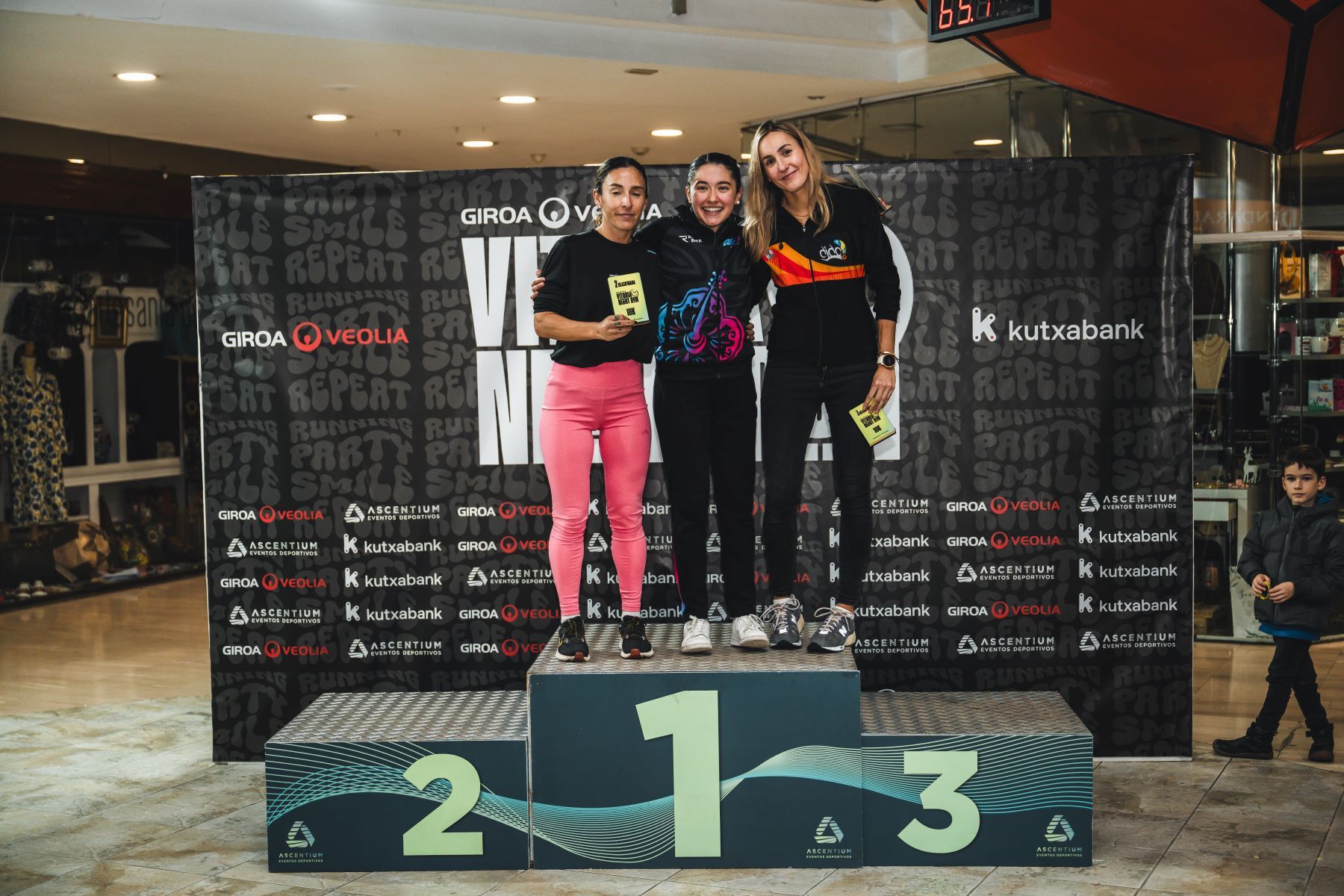 Las mejores imáganes de la Giroa Veolia Vitoria Night Run
