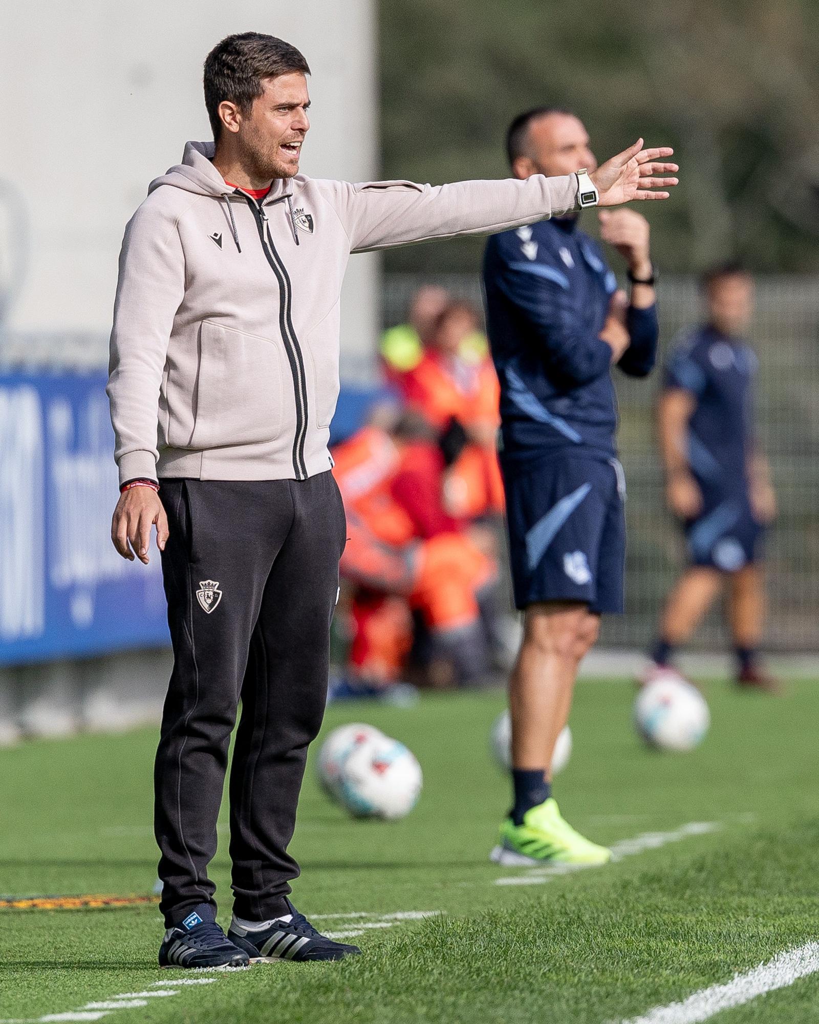 Fotos del partido amistoso entre Osasuna y Real Sociedad