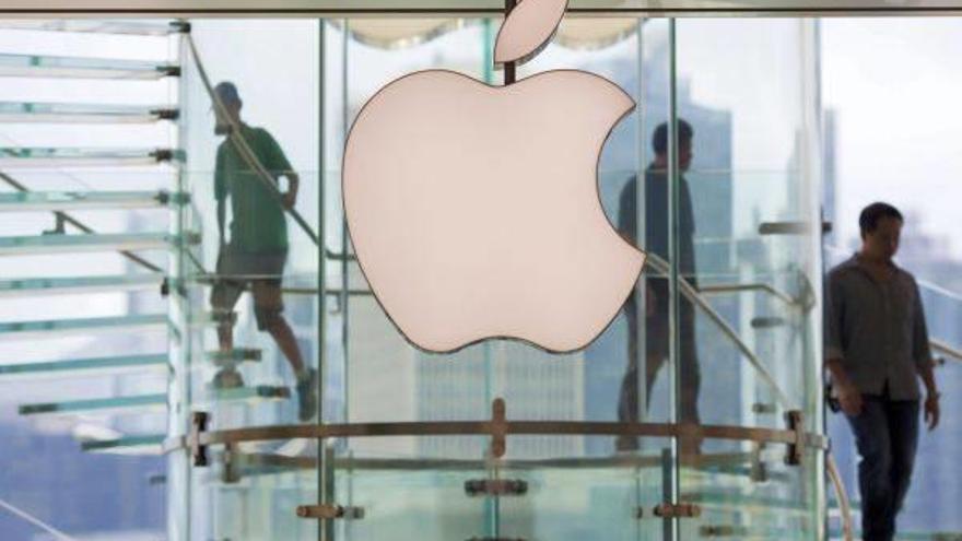Apple lanza su sistema operativo para Mac integrado con iCloud y Facebook