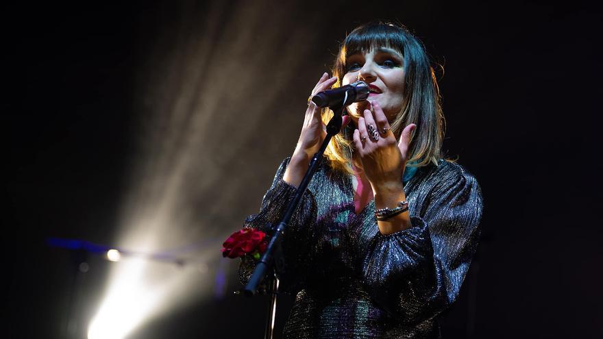 ¿Qué pintxo de Vitoria ha elegido Rozalén en su paseo por la ciudad?