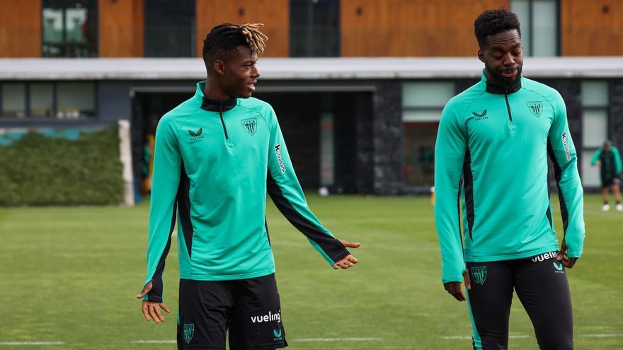 Iñaki Williams tuvo que gestionar un papelón al hablar sobre su hermano Nico