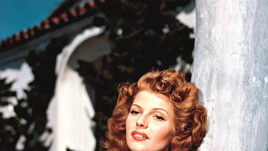 Rita Hayworth se convertió en uno de los mayores mitos de la Historia del Cine gracias a la pelirroja explosiva de &quot;Gilda&quot;.