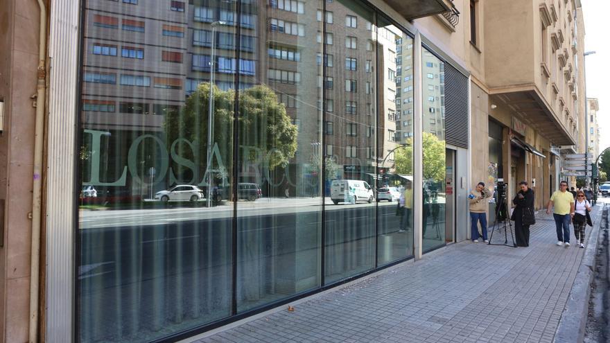 Fotos del exterior de la clínica dental Los Arcos Deprit en Pamplona