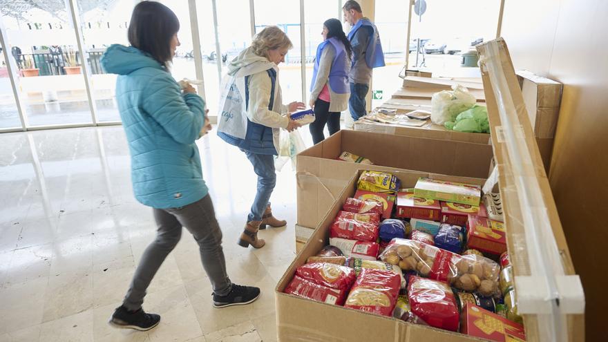 Fotos de la Gran recogida del Banco de Alimentos de Navarra en E.Leclerc
