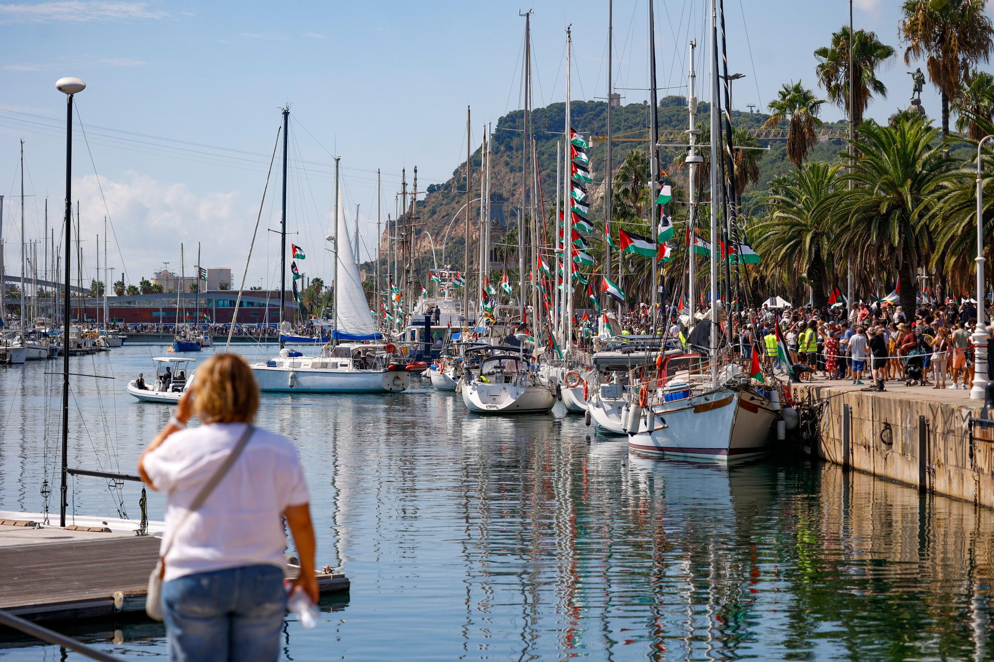 Fotos: La flotilla Global Sumud zarpa rumbo a Gaza