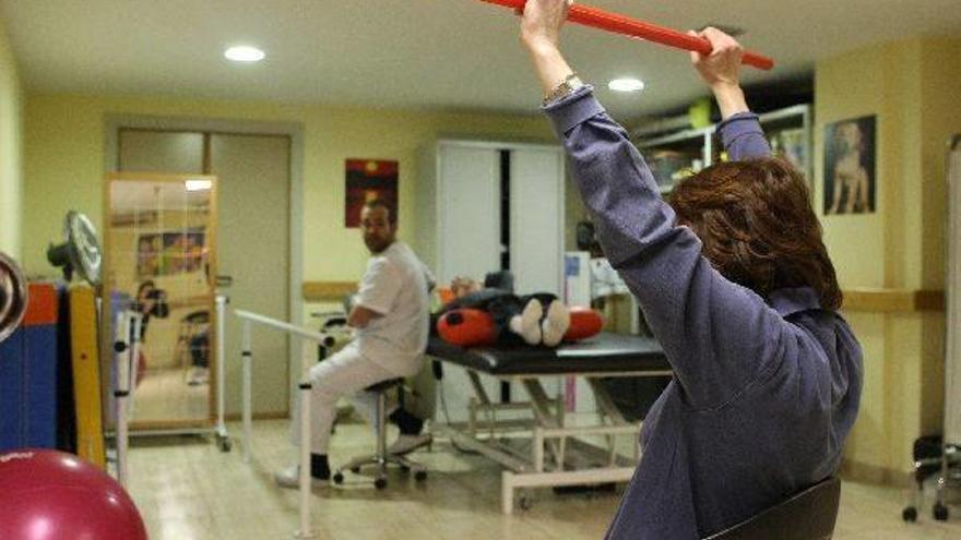 La fisioterapia es clave para tratar a los pacientes de párkinson.