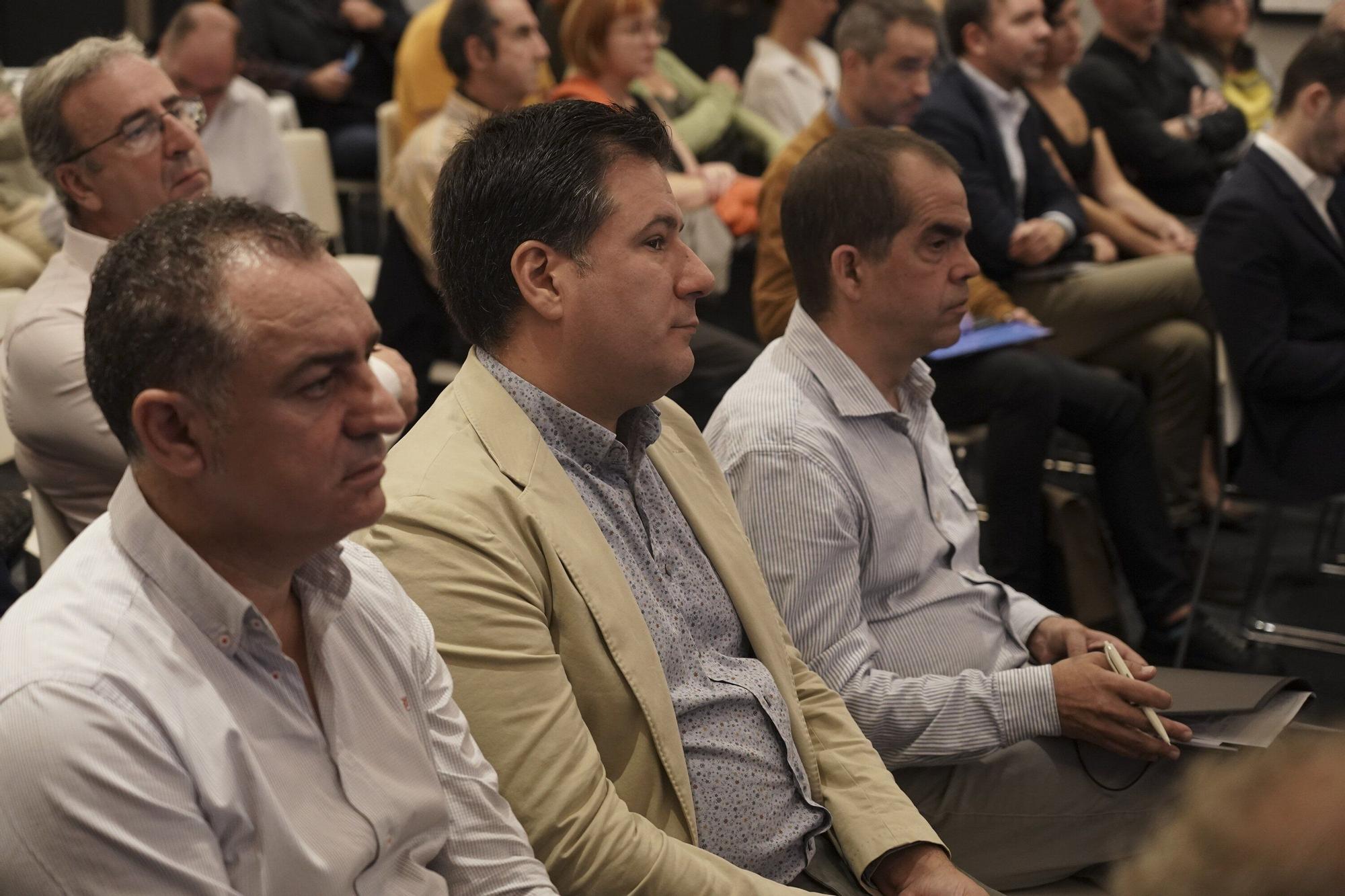 Todas las imágenes del "Encuentro Deia: Rehabilitación y vivienda"