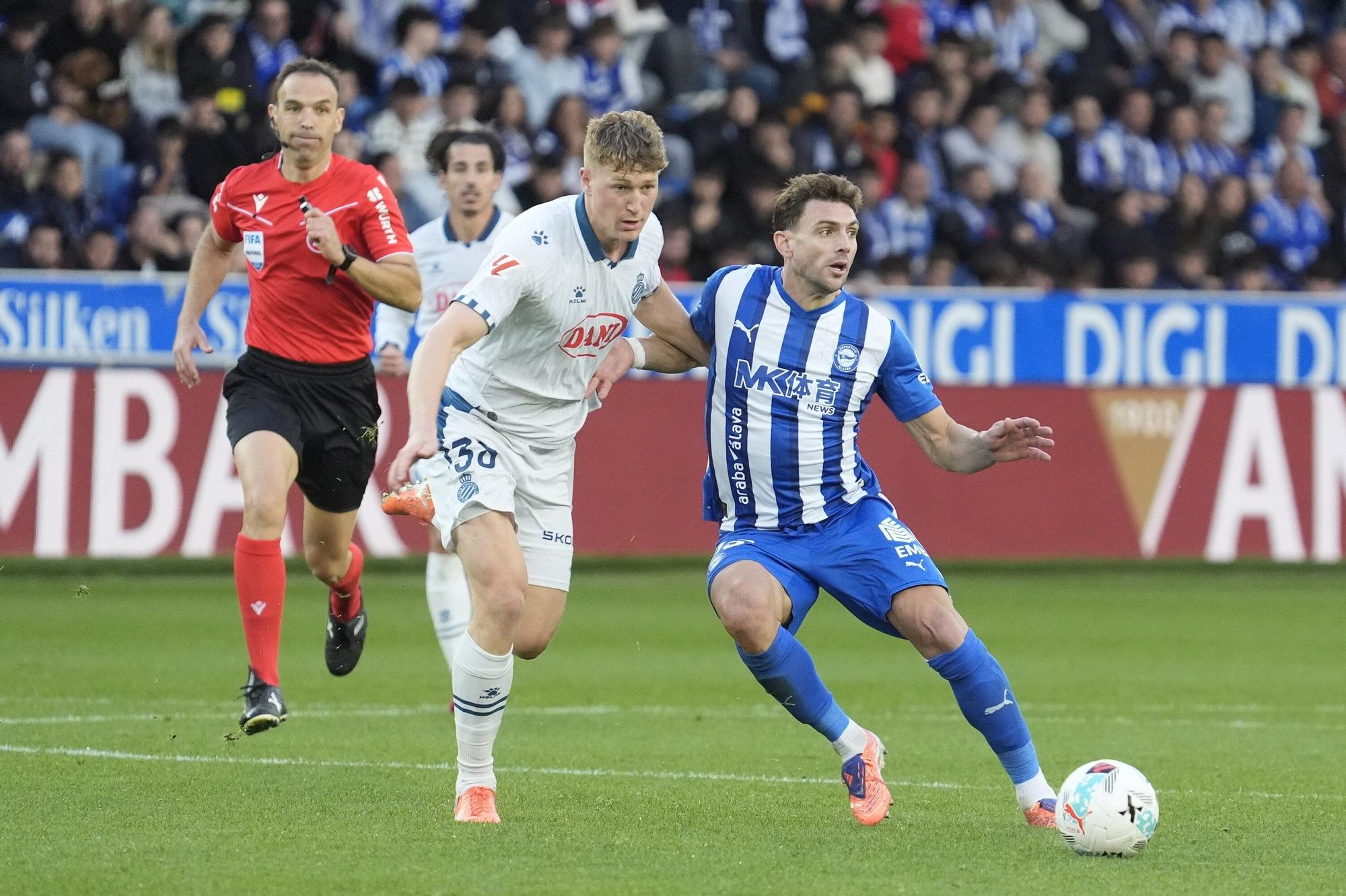 En imágenes: Todas las fotos del Alavés-Espanyol en Mendizorroza (2-1)