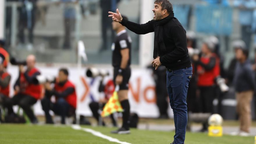Derrota y expulsión de Coudet en la final del Apertura argentino