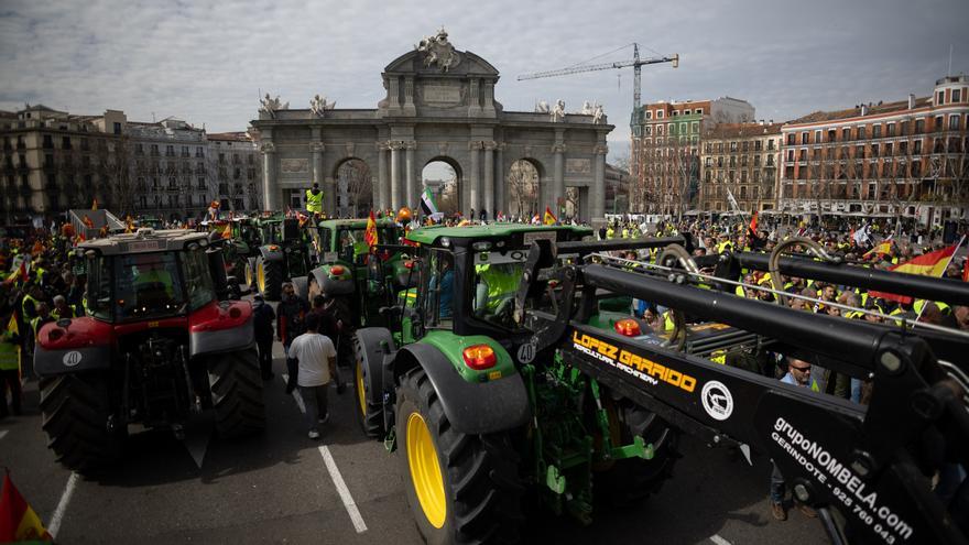 Bruselas propone relajar requisitos ambientales a los agricultores y se abre a reformar la PAC