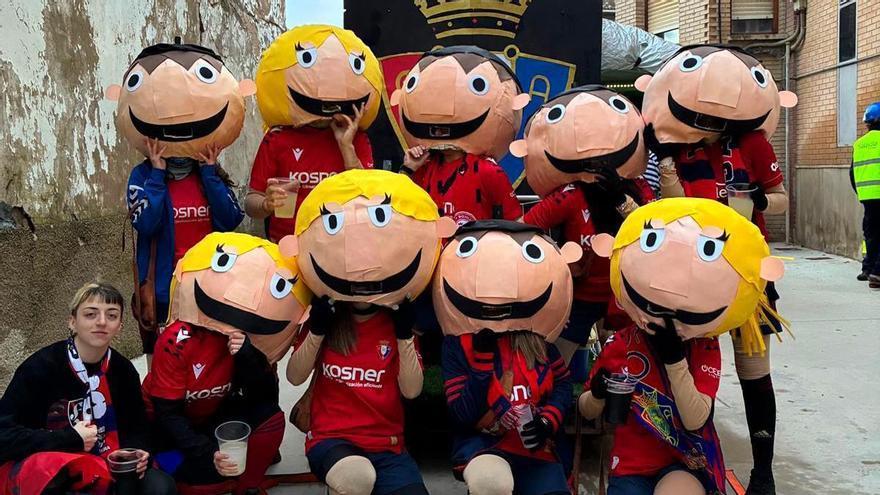 Rojillo y Rojilla conquistan TikTok y el Carnaval: una cuadrilla navarra hace viral a Osasuna