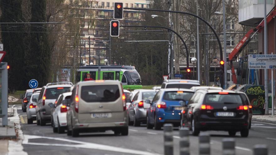 El nuevo Plan de Movilidad plantea eliminar semáforos en zonas 30 de Vitoria