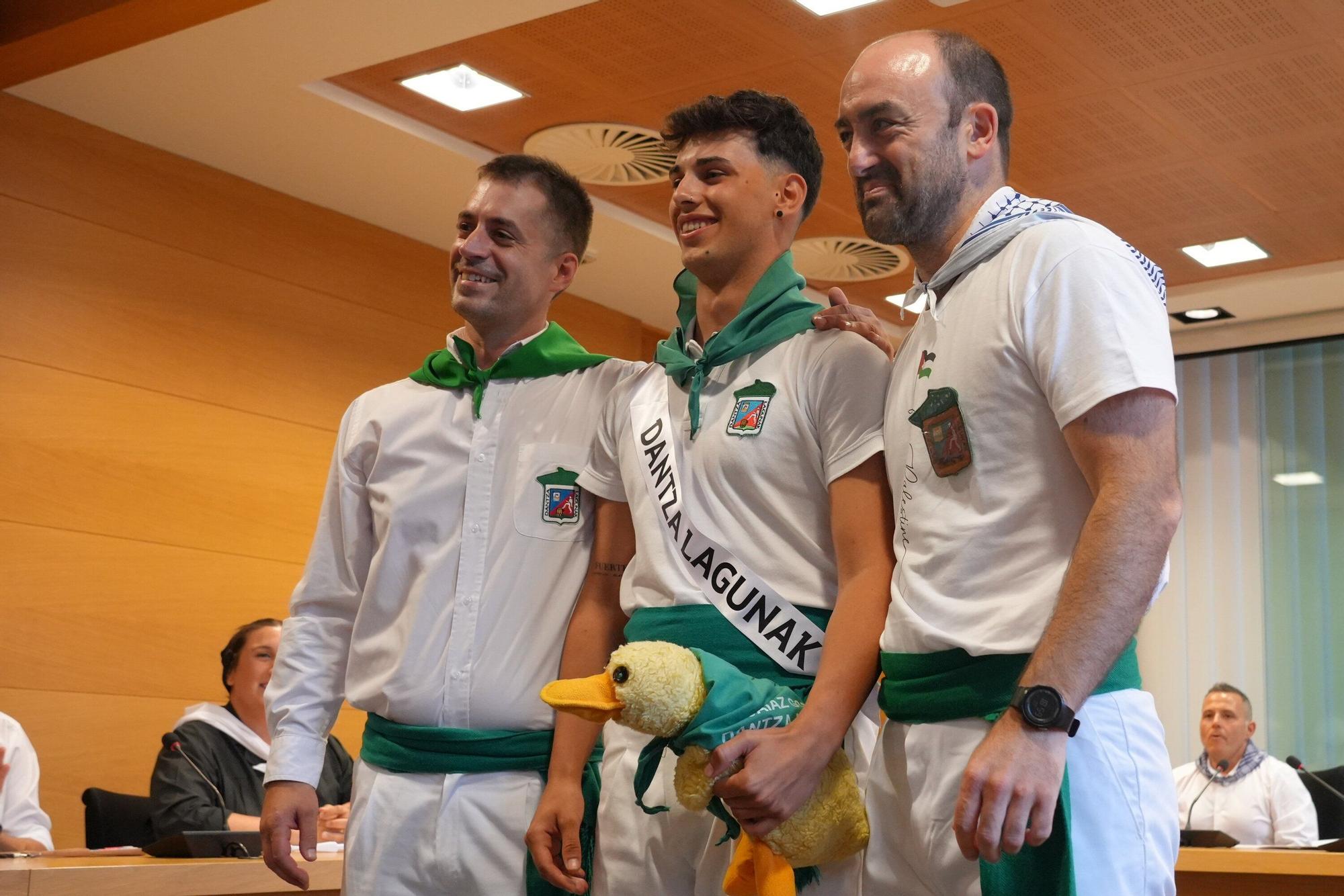 En imágenes: La bajada de Iguarrako enciende la fiesta en Amurrio