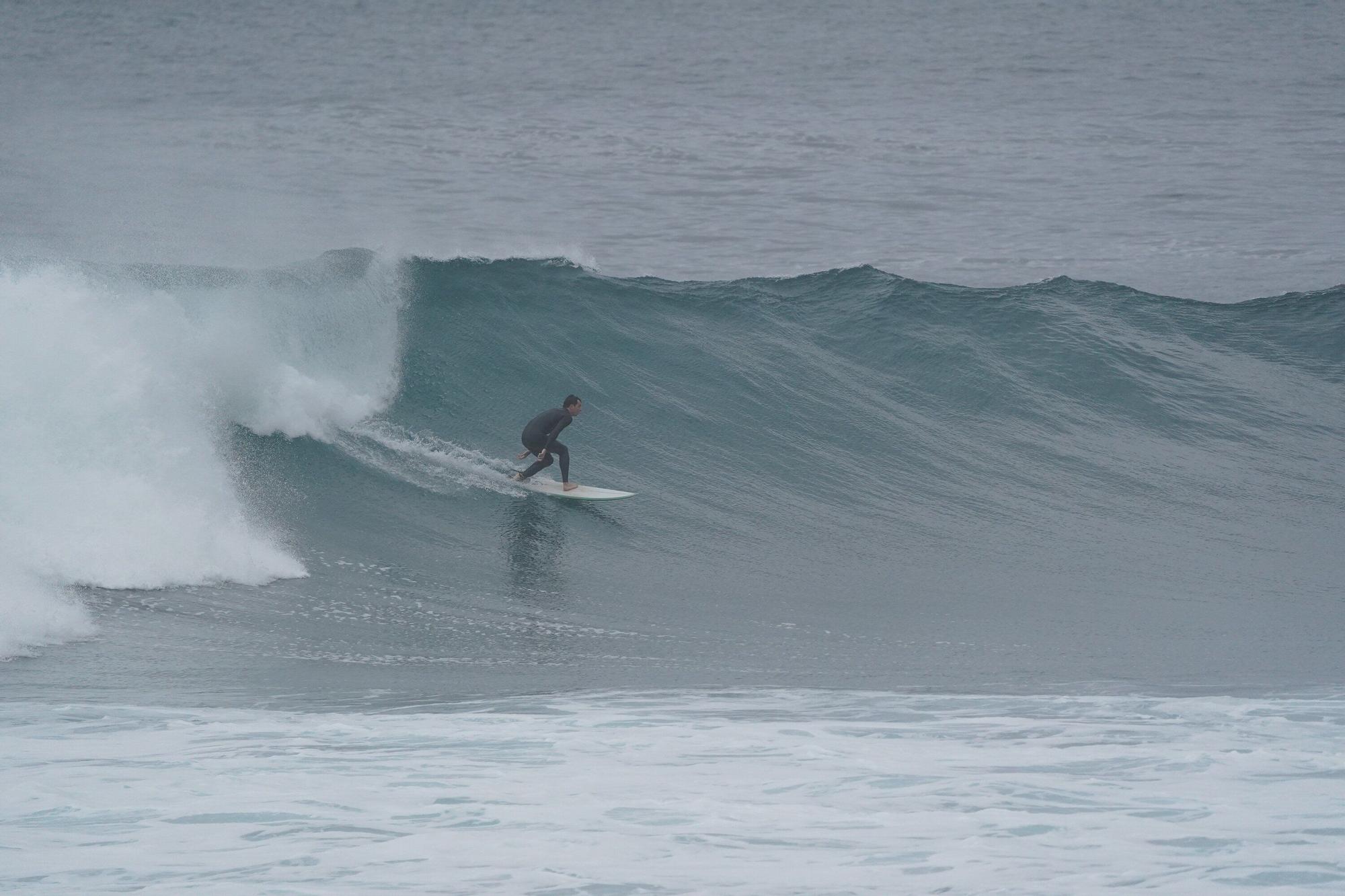 En imágenes: "La comunidad del surf está como loca, suele haber pocos días al año con olas como estas"