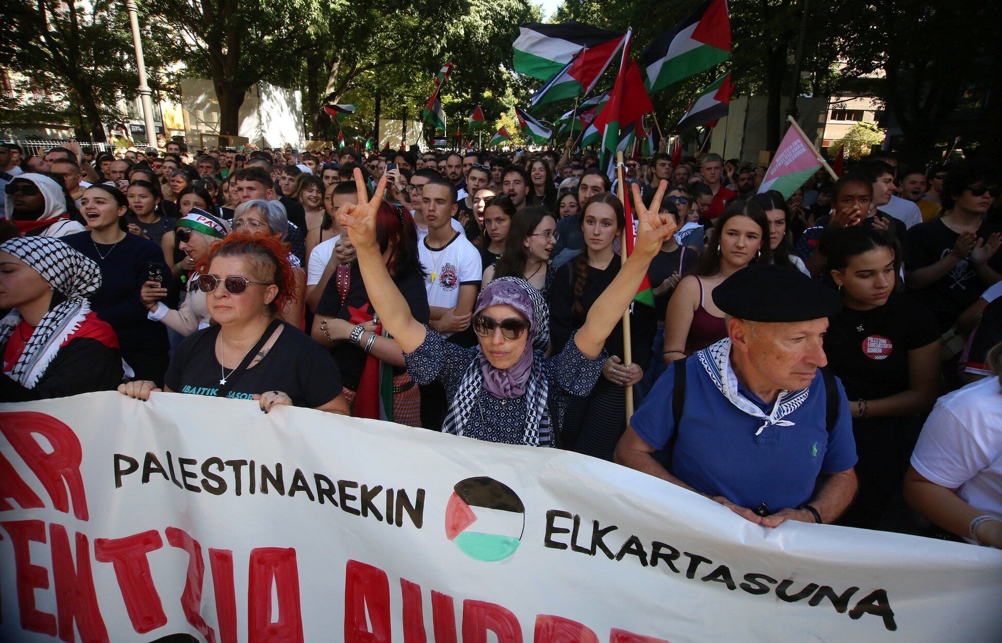 Fotos de la concentración en apoyo a Palestina en Pamplona este sábado