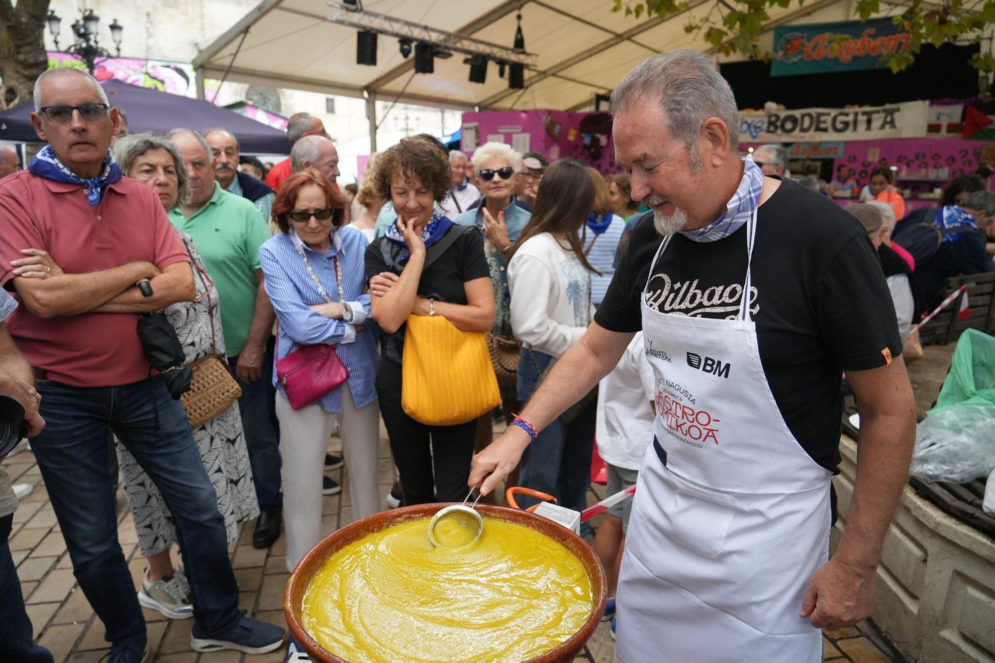 En imágenes: el bacalao al pil-pil toma El Arenal