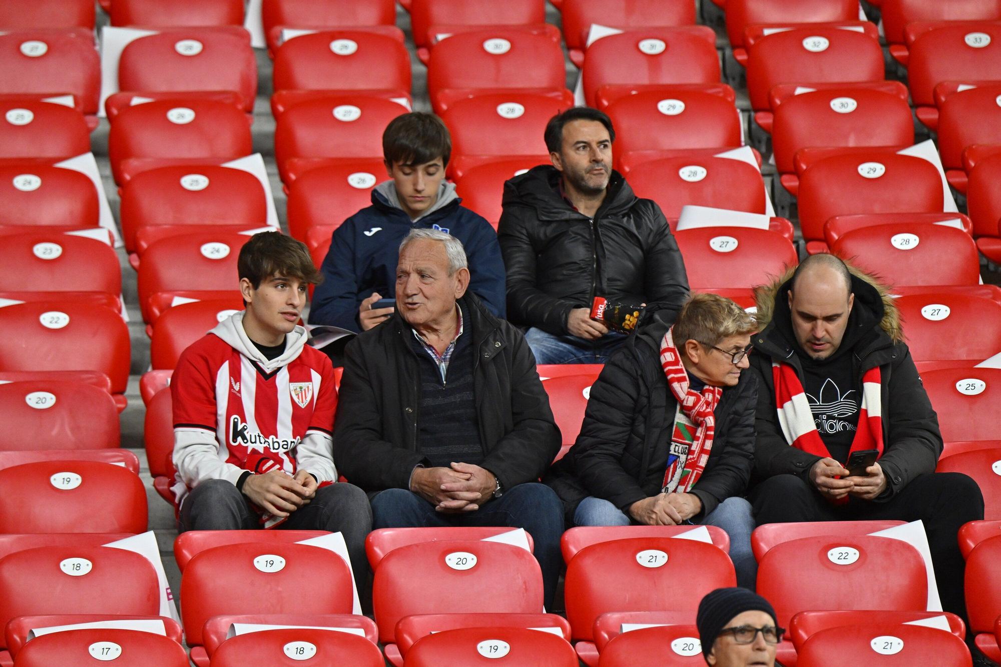 En imágenes: ¿Has estado en San Mamés viendo el Athletic-Real Oviedo? Búscate en nuestra galería de fotos