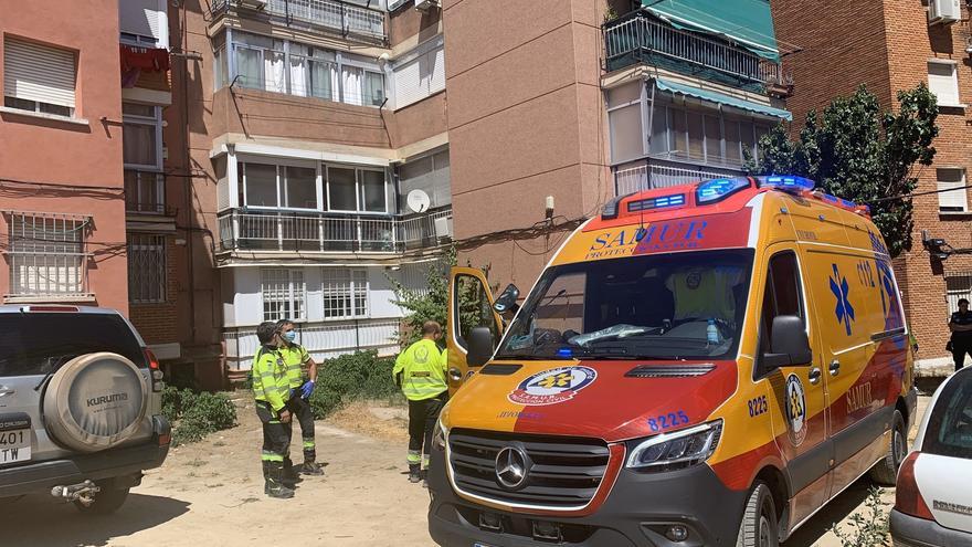 Herido un niño de casi 3 años por caer de la ventana de un tercer piso en Carabanchel
