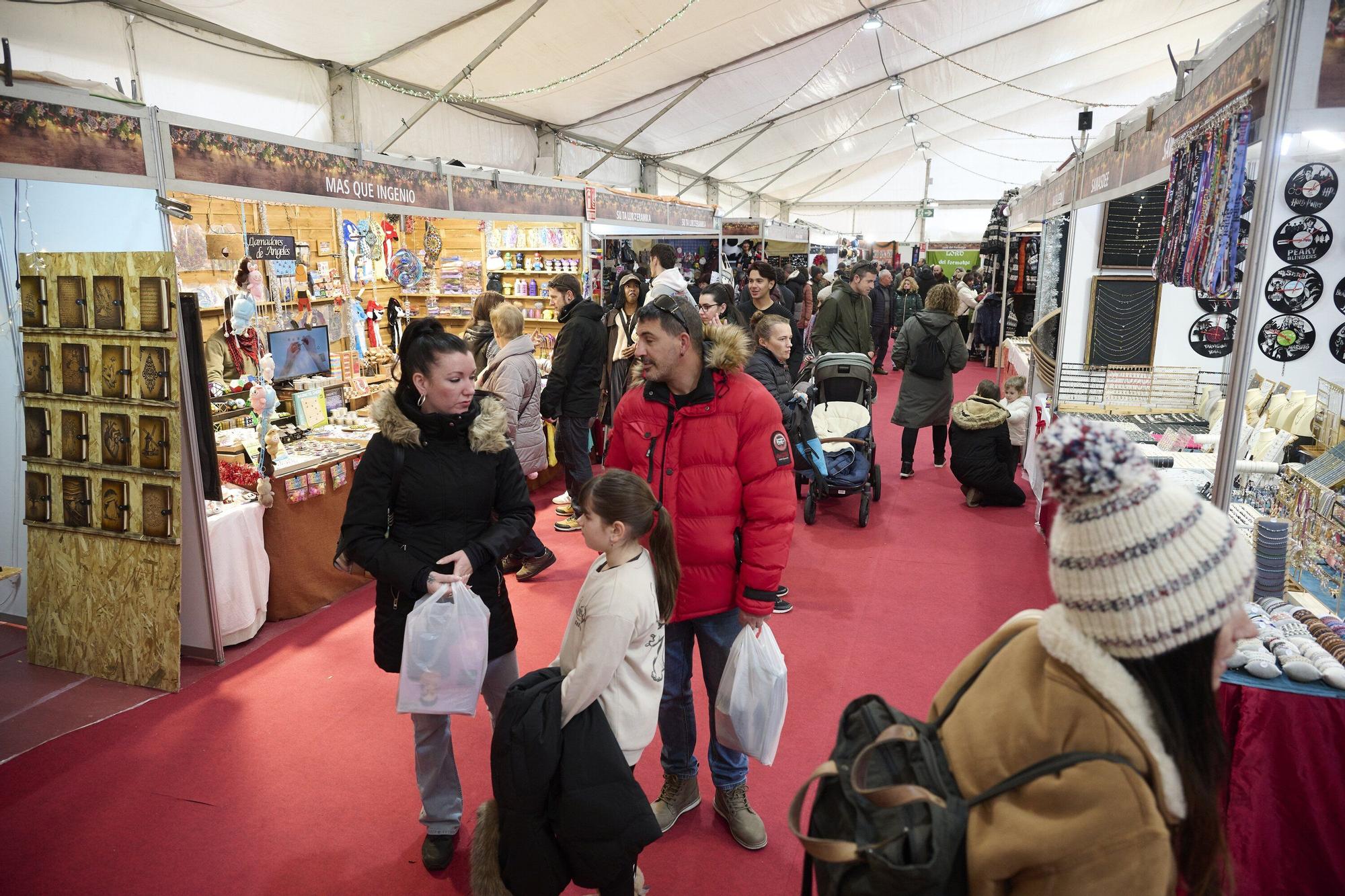 Fotos de la feria de Navidad en la Plaza de Toros