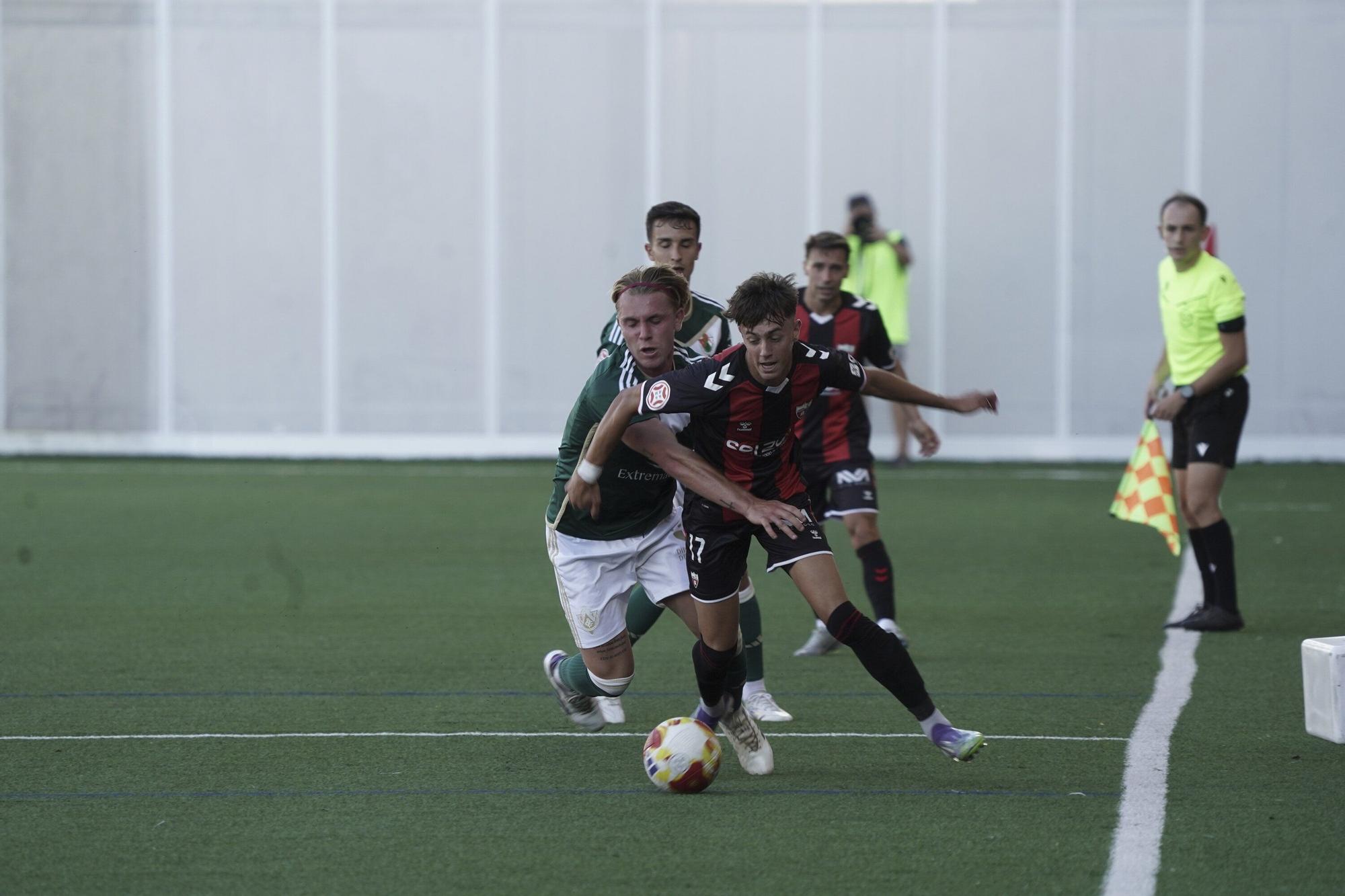 En imágenes: El Arenas no logra pasar del empate ante el Cacereño