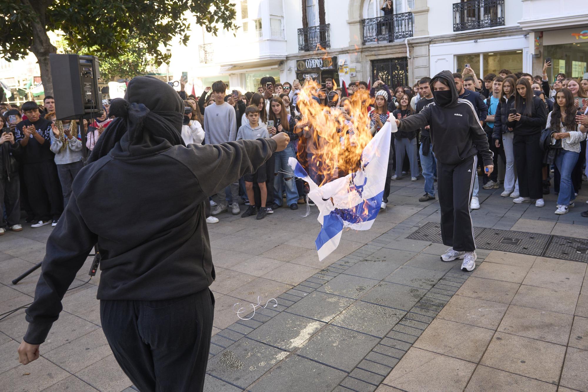 En imágenes: Vitoria protesta contra el genocidio en Gaza