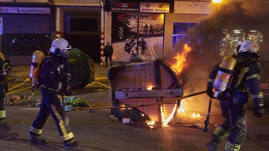 En imágenes: Cargas policiales antes del partido de Copa del Rey entre Osasuna y Athletic