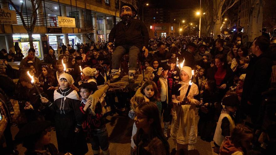 Una quincena de Olentzeros recorrerán los distintos barrios de Pamplona desde este viernes hasta el domingo