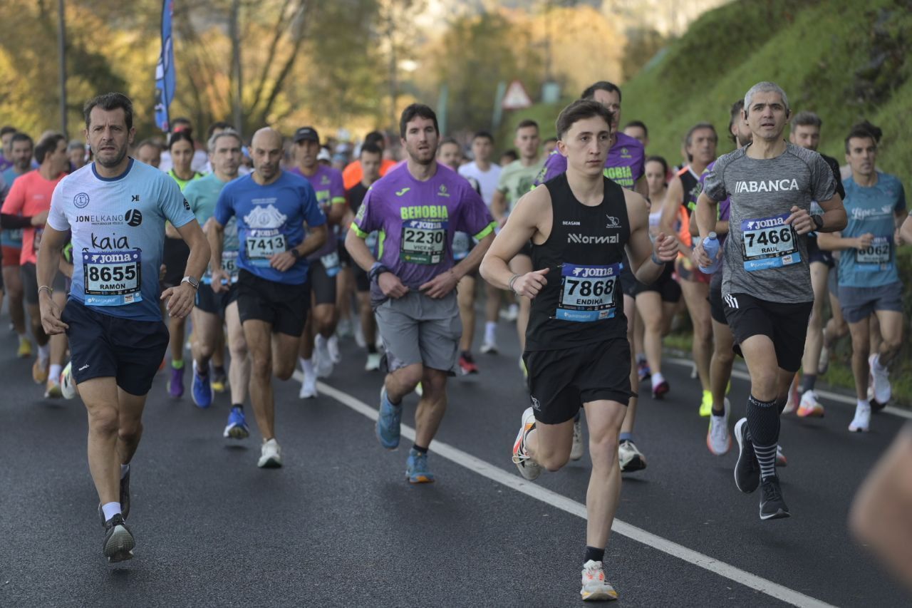 Ilusión y concentración en la salida de la Behobia-San Sebastián