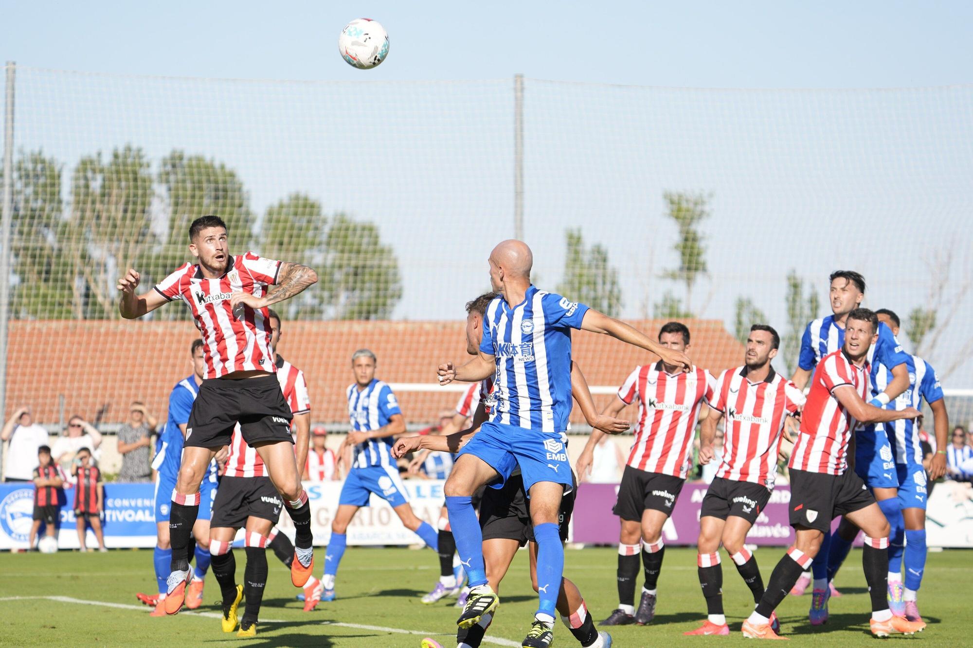 En imágenes: Ilusionante estreno del Alavés en Laguardia (1-0)