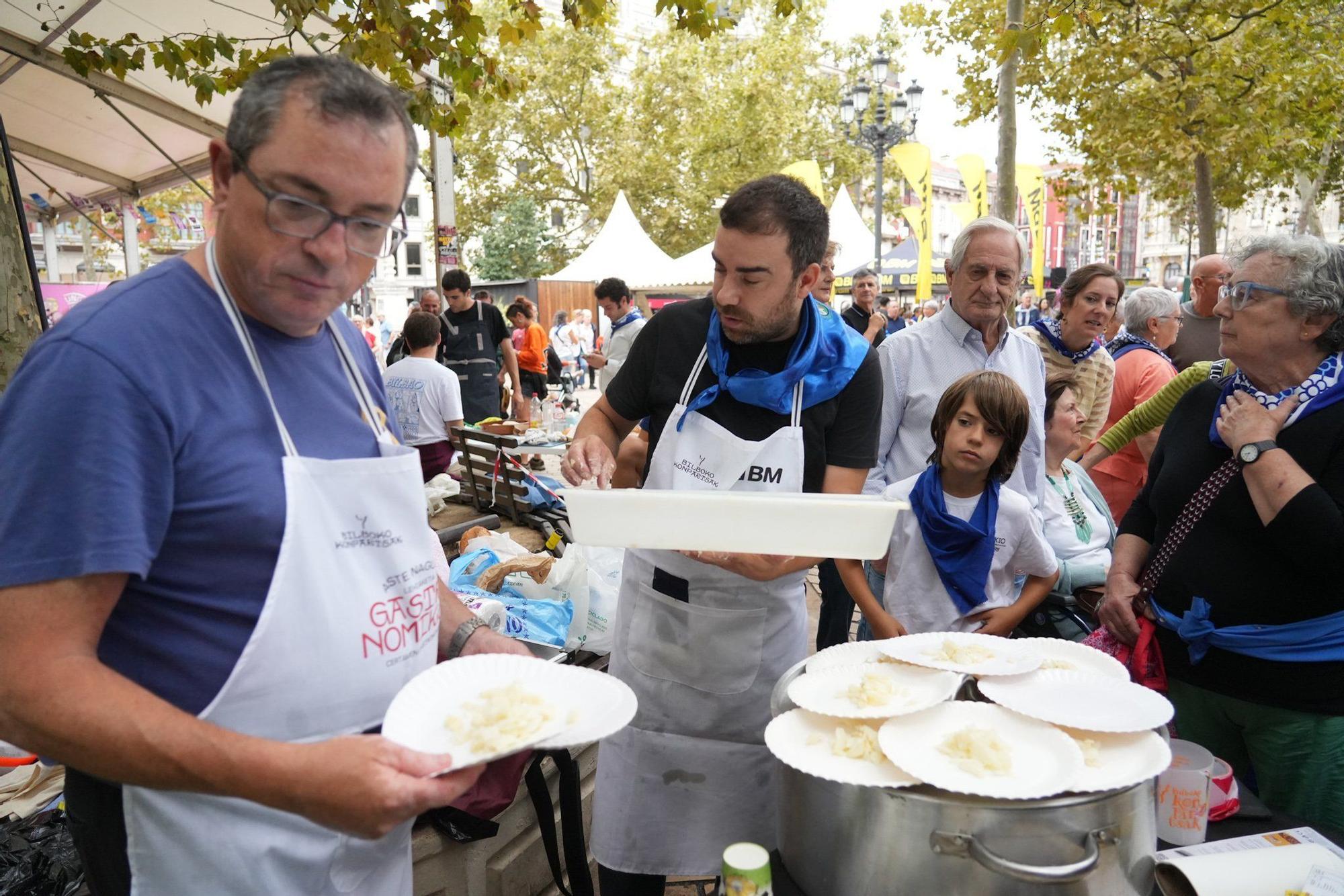 En imágenes: el bacalao al pil-pil toma El Arenal