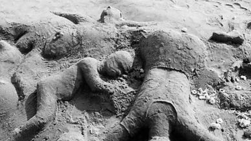 Escultura de arena hecha por estudiantes de Chennai (India).