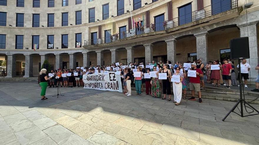 Reunión con Educación por el cierre de Laudio Goikoa