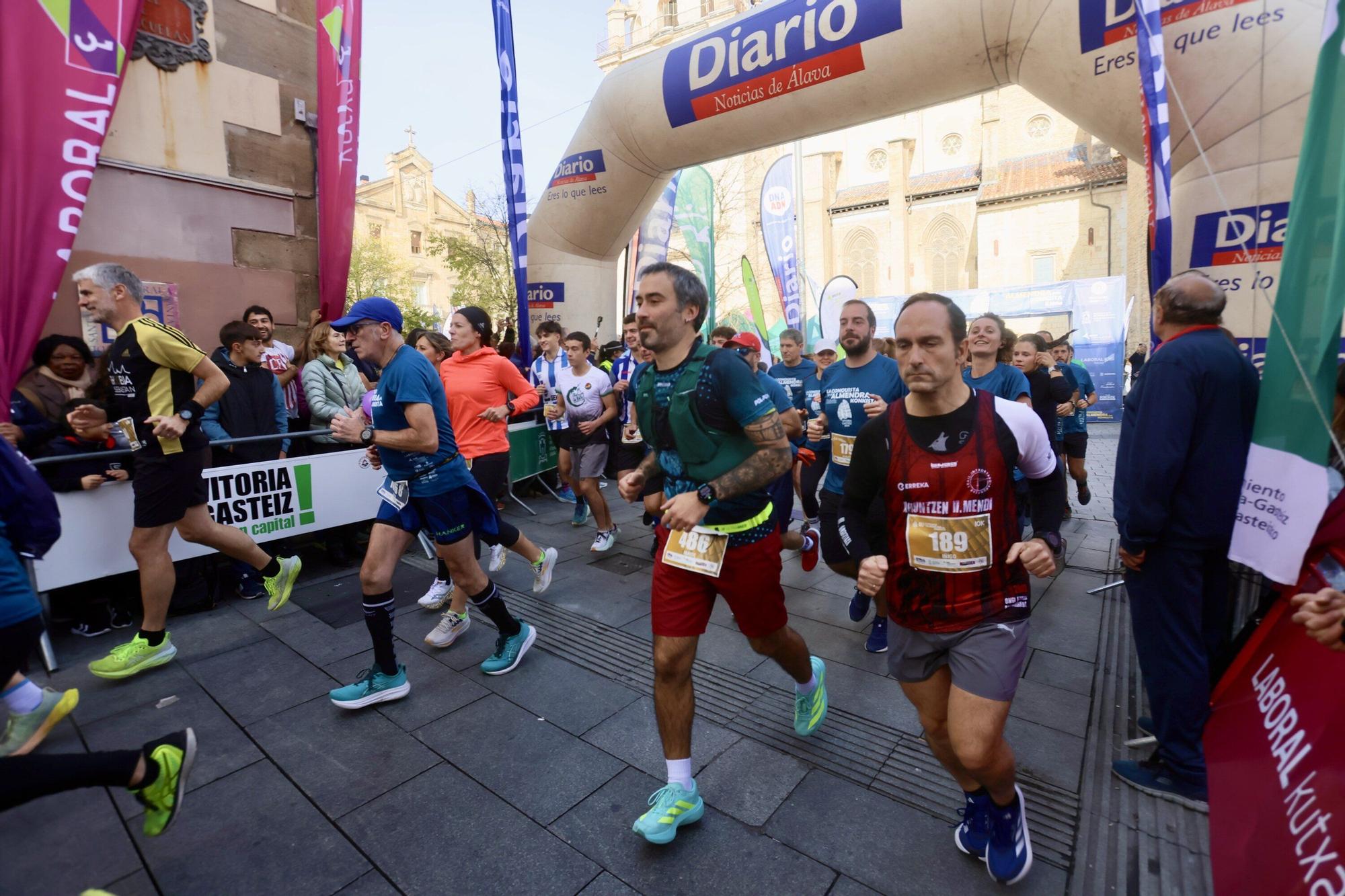 En imágenes: Miles de personas participan en La Conquista de la Almendra