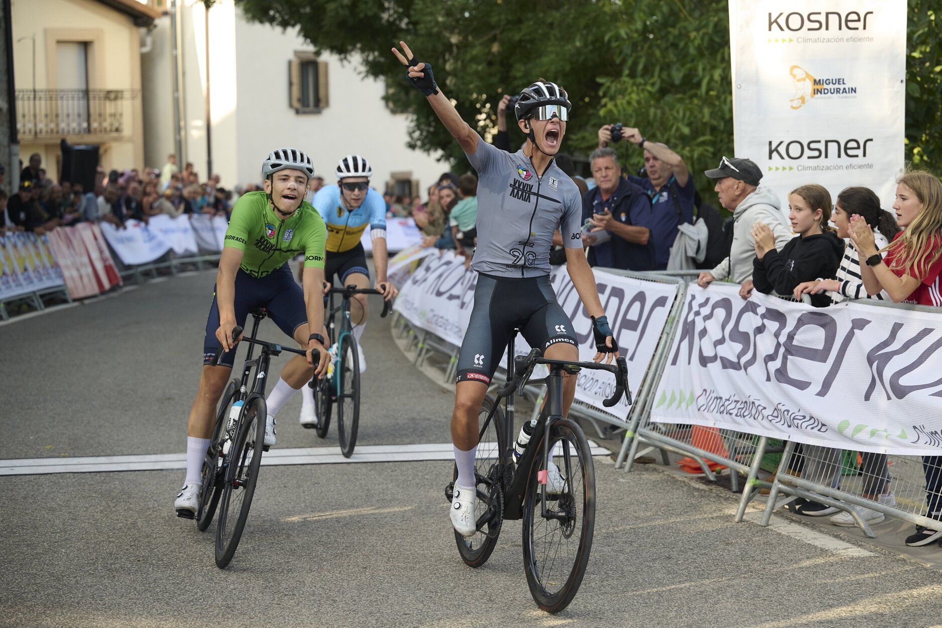 Imágenes de la tercera etapa de la Vuelta a Pamplona