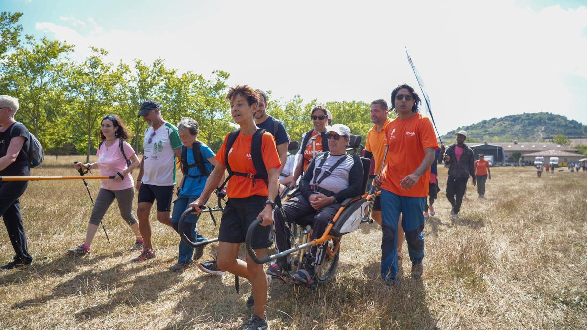 Los voluntarios de Montes Solidarios en Olarizu