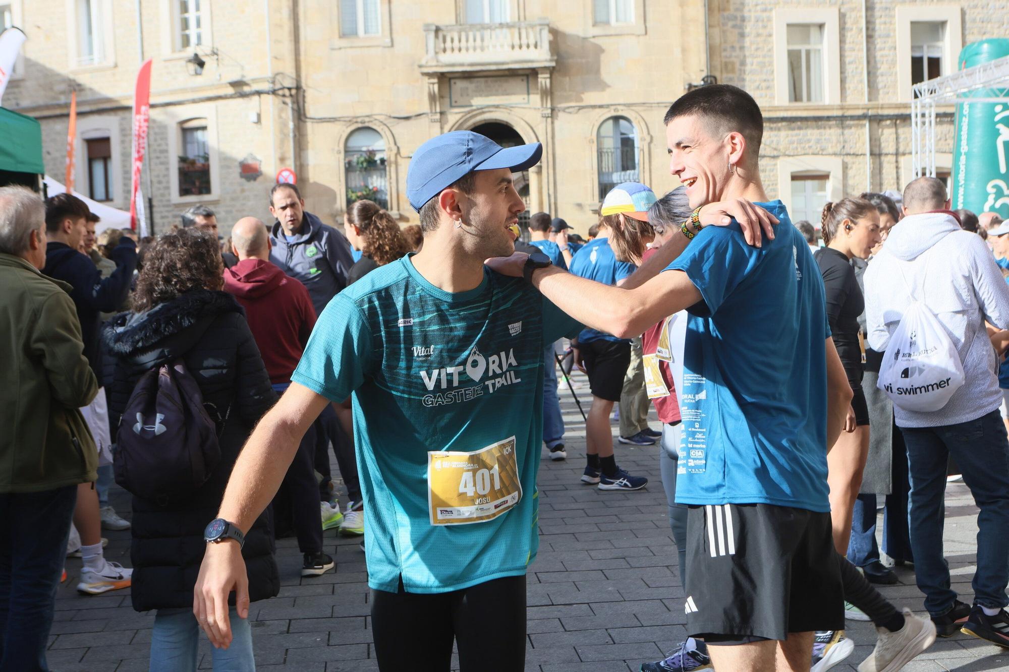 En imágenes: Buen tiempo y buen ambiente en la Conquista de la Almendra (¡Búscate en las fotos!)