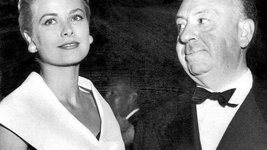 El cineasta con dos de sus actrices rubias preferidas, Kim Novak y Grace Kelly.